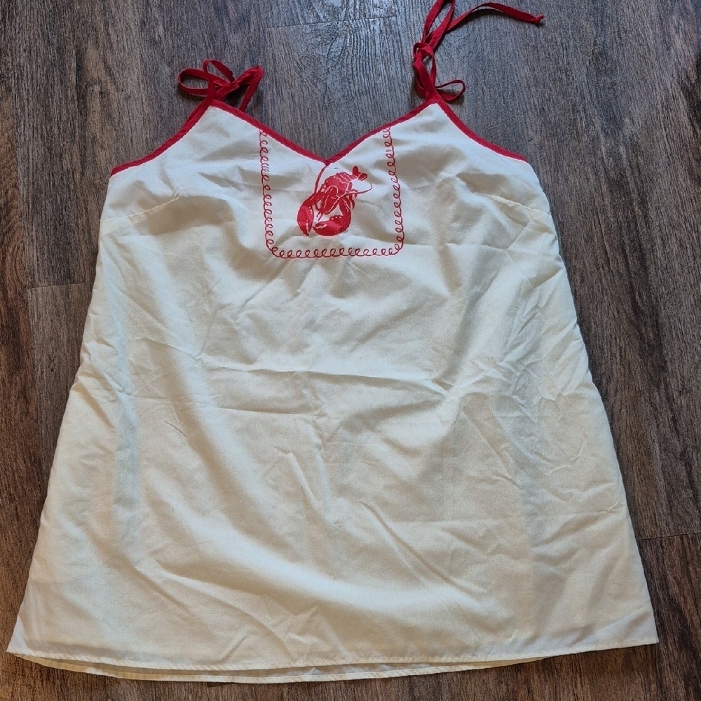 Tuesday Bassen Lobster Embroidered Cami Top Size 2X Cream Red Tie Strap Retro